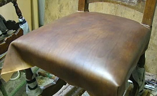 Neu aufgearbeiteter Stuhl