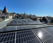 Photovoltaikanlage auf dem Dach unseres Geschäftshauses.